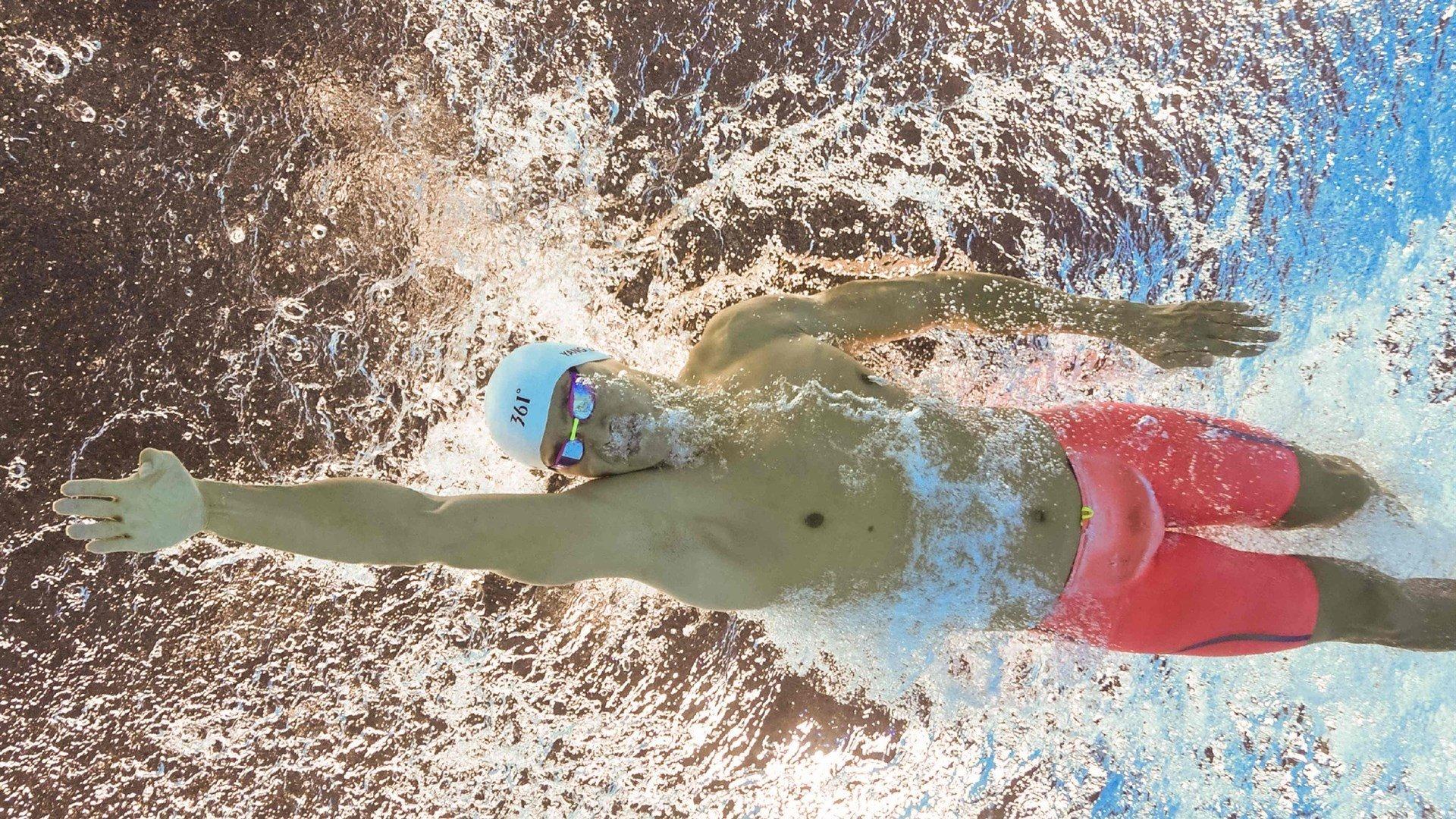 早报，昨夜欧洲足坛三冠加冕，传奇篇章再续新页